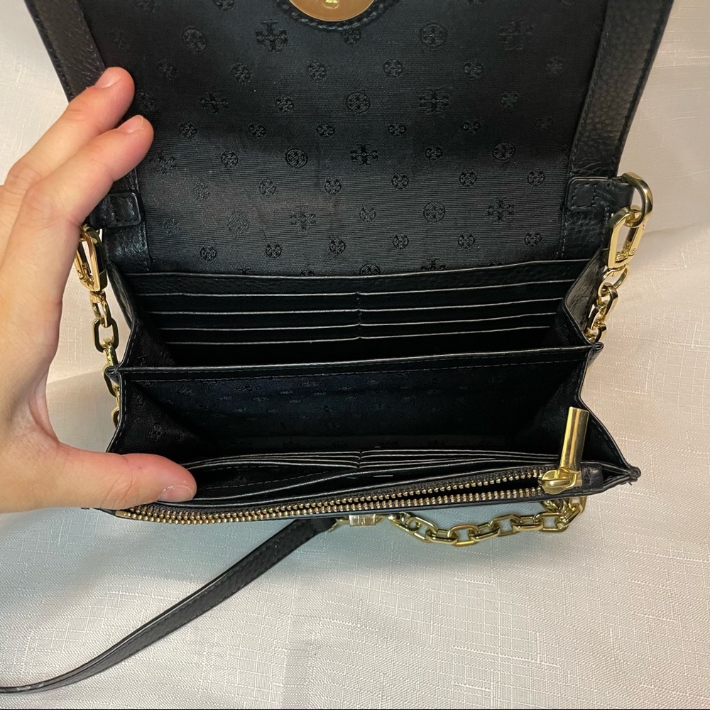Tory Burch Pebbled Leather crossbody flap wallet - Picture 3 of 5